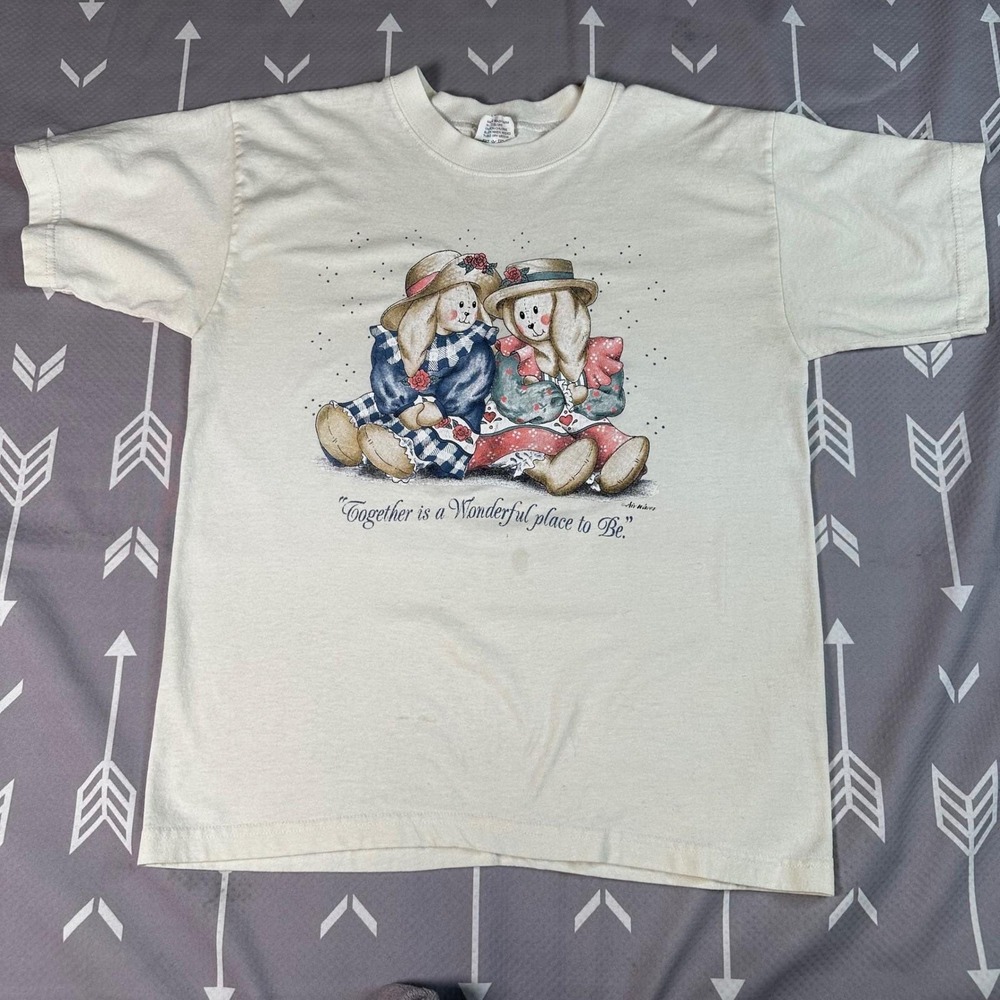 VTG Active Wear Graphic T Shirt Cream USA Made Bunnies Graphic Grandmacore Sz M‎